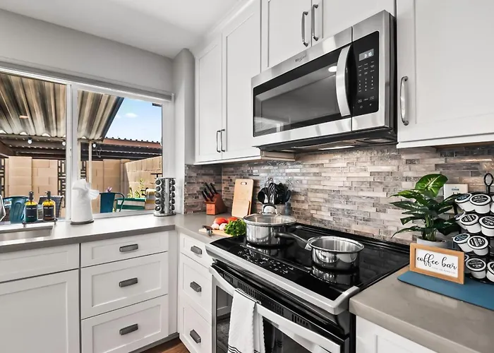 Escape: Patio | Games | Workspace Holiday home Scottsdale